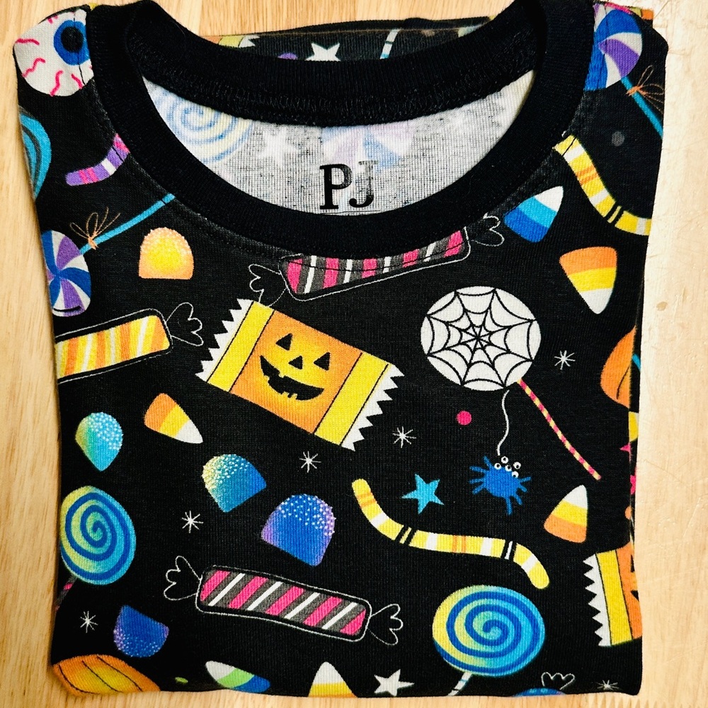 Unisex Kids Halloween Candy Glow In The Dark Print Pajama Set Age 6